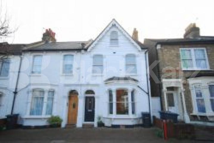 			4 Bedroom, 1 bath, 1 reception House			 Sidney Road, WOOD GREEN